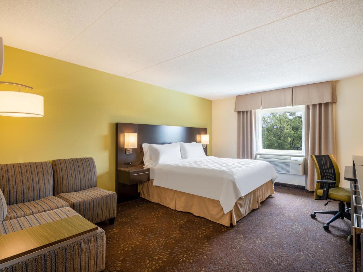 Holiday Inn Greensboro Coliseum By Ihg Exterior photo