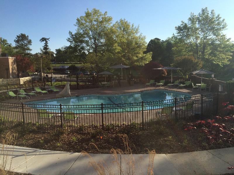 Holiday Inn Greensboro Coliseum By Ihg Exterior photo
